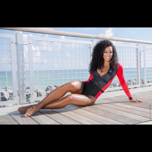 ALY Scuba Suit - Picture 4 of 12